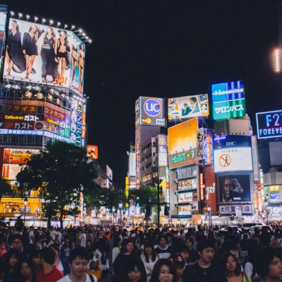 夜の街並み